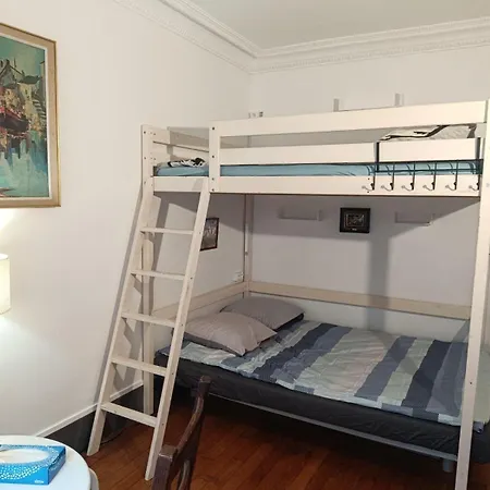 Hostel Privees Dans Un De 2 Pieces A 13e Paris
